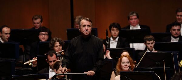 Mikhail Pletnev y la Orquesta Nacional Rusa en Bogotá - Sputnik Mundo