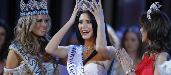 Мисс мира 2008 и Мисс Россия 2007 Ксения Сухинова, обладательница титула Мисс Россия 2009 София Рудьева, Мисс Вселенная 2008 Диана Мендоза Мисс мира 2008 и Мисс Россия 2007 Ксения Сухинова, обладательница титула Мисс Россия 2009 София Рудьева, Мисс Вселенная 2008 Диана Мендоза - Sputnik Mundo