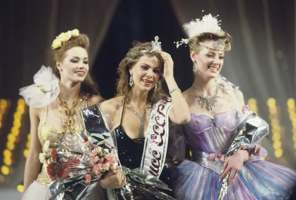 Yulia Sukhánova, Anna Gorbunova y Ekaterina Mescheriakova, las ganadoras del concurso Miss URSS 1989 Yulia Sukhánova, Anna Gorbunova y Ekaterina Mescheriakova, las ganadoras del concurso Miss URSS 1989 - Sputnik Mundo