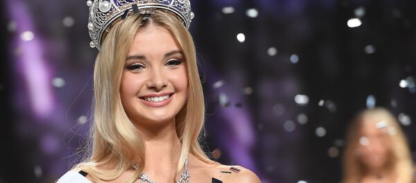 La joven más bella de Rusia y sus rivales La joven más bella de Rusia y sus rivales - Sputnik Mundo