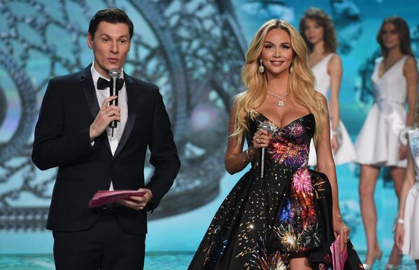 La joven más bella de Rusia y sus rivales La joven más bella de Rusia y sus rivales - Sputnik Mundo