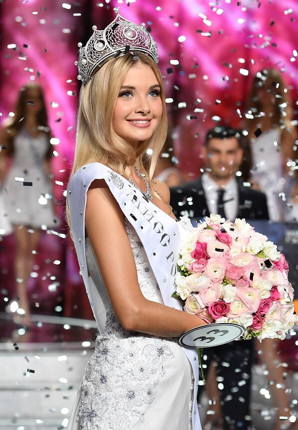 La joven más bella de Rusia y sus rivales La joven más bella de Rusia y sus rivales - Sputnik Mundo