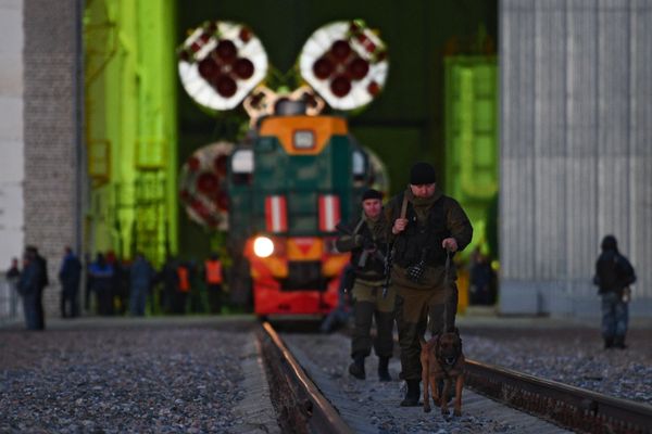 El cohete portador Soyuz FG, en la rampa de lanzamiento del cosmódromo de Baikonur El cohete portador Soyuz FG, en la rampa de lanzamiento del cosmódromo de Baikonur - Sputnik Mundo