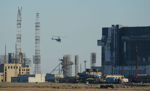 El cohete portador Soyuz FG, en la rampa de lanzamiento del cosmódromo de Baikonur El cohete portador Soyuz FG, en la rampa de lanzamiento del cosmódromo de Baikonur - Sputnik Mundo