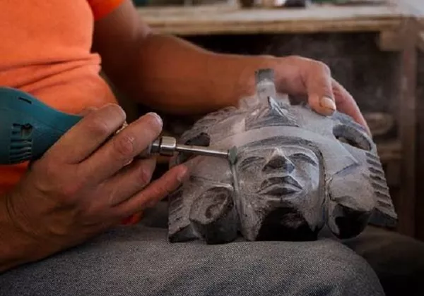 Obsidiana, piedra de herencia y oficio prehispánico en Teotihuacán Obsidiana, piedra de herencia y oficio prehispánico en Teotihuacán - Sputnik Mundo