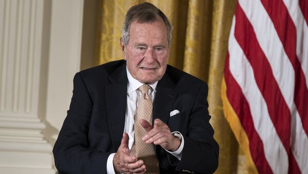 George H. W. Bush, expresidente de EEUU - Sputnik Mundo