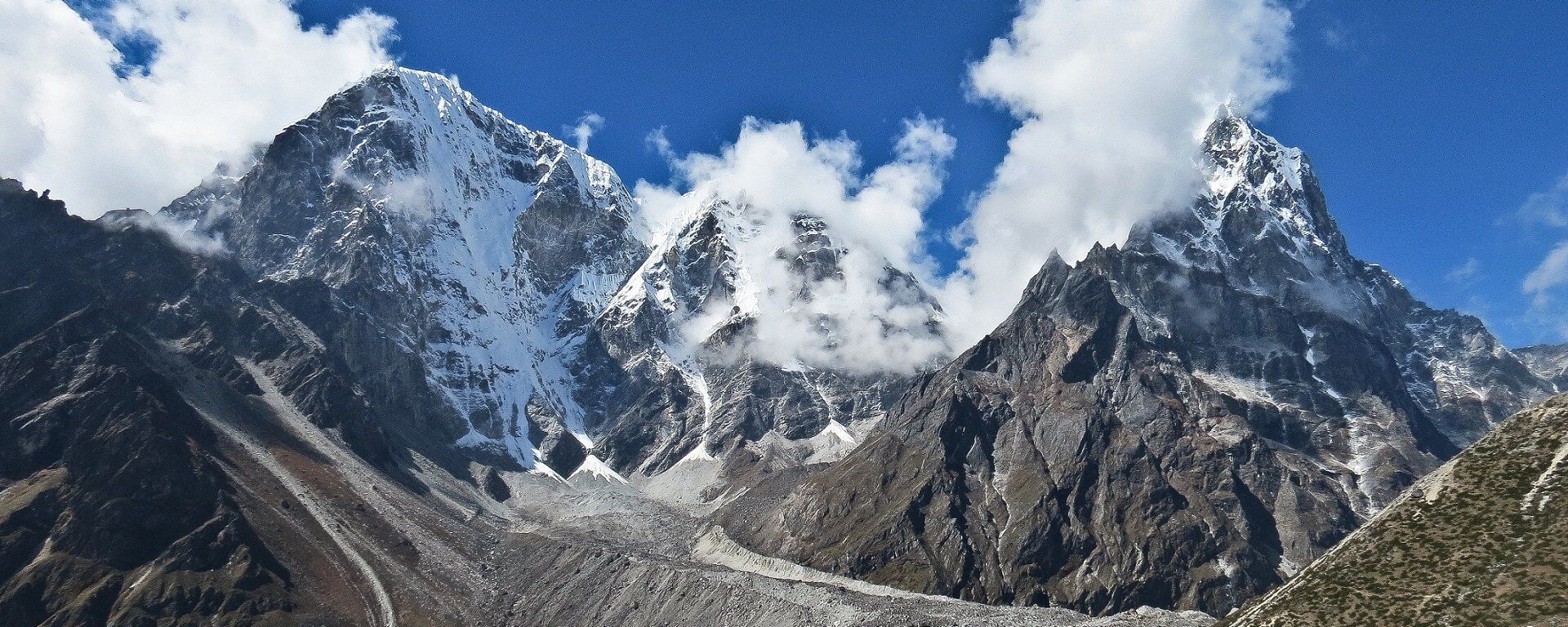 Everest - Sputnik Mundo, 1920, 27.12.2021