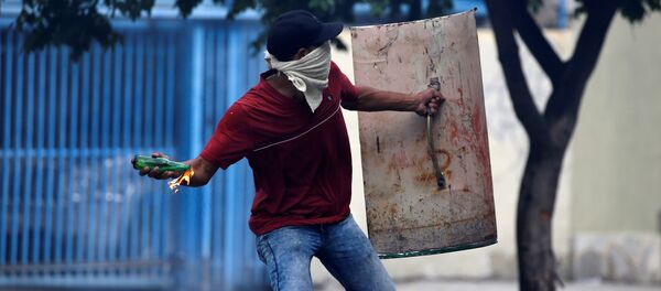 Violencia en Venezuela - Sputnik Mundo