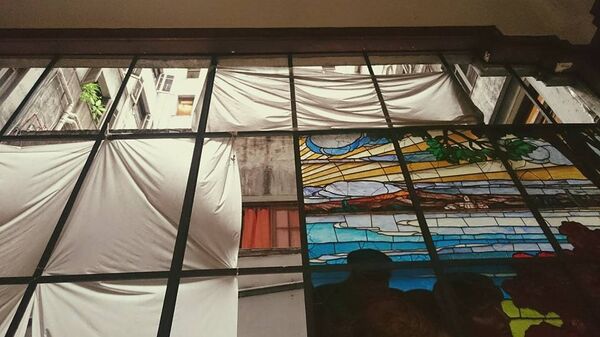 El vitraux interno del Palacio Salvo que ya fue colocado, tras su restauración - Sputnik Mundo