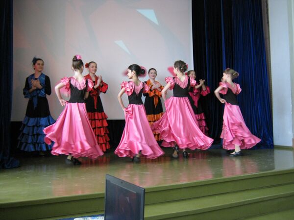 El aniversario del colegio Cervantes de Moscú - Sputnik Mundo