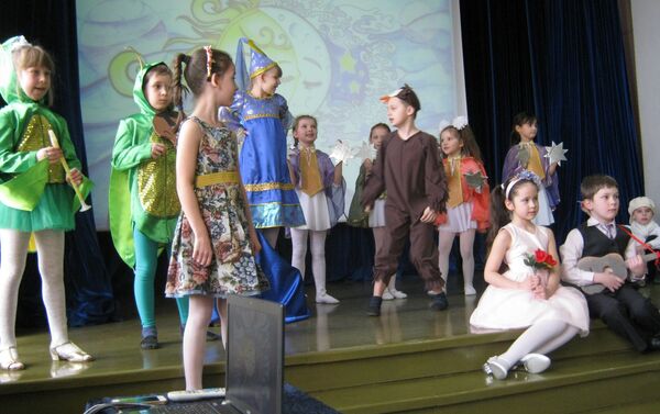 El aniversario del colegio Cervantes de Moscú - Sputnik Mundo