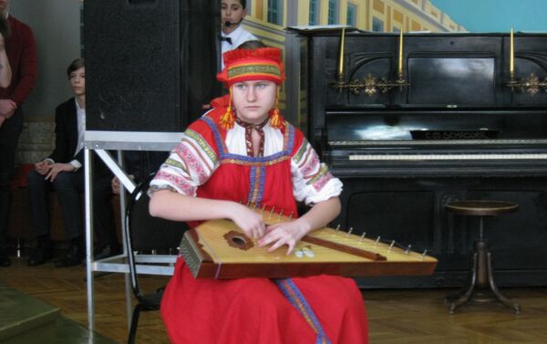 El aniversario del colegio Cervantes de Moscú - Sputnik Mundo