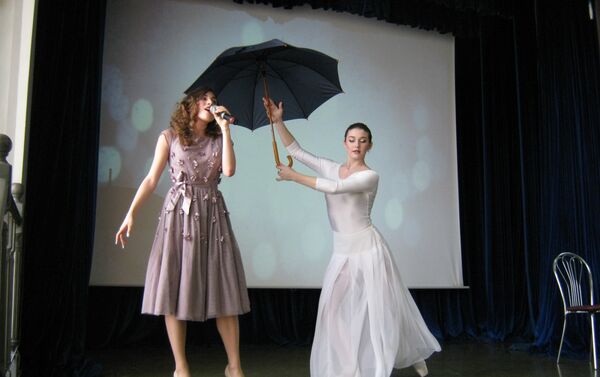 El aniversario del colegio Cervantes de Moscú - Sputnik Mundo