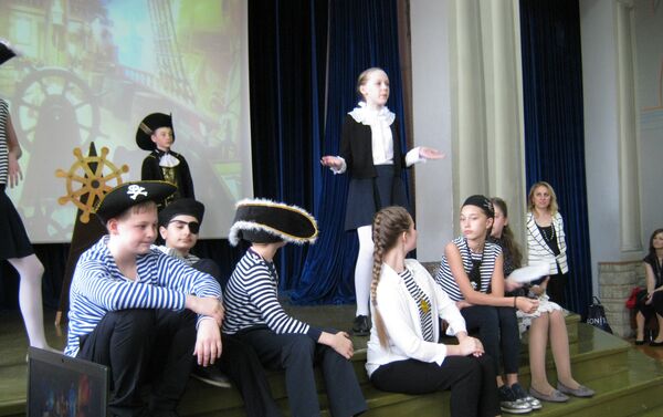 El aniversario del colegio Cervantes de Moscú - Sputnik Mundo