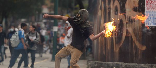 Actos de violencia en Caracas - Sputnik Mundo