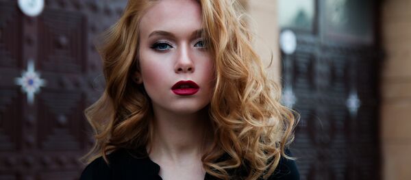 Una mujer rusa (archivo) - Sputnik Mundo