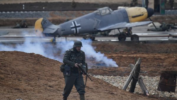 Recreación de los combates de abril de 1945 Recreación de los combates de abril de 1945 - Sputnik Mundo