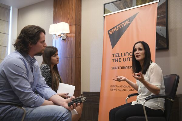 Julieta Venegas en entrevista con Sputnik - Sputnik Mundo