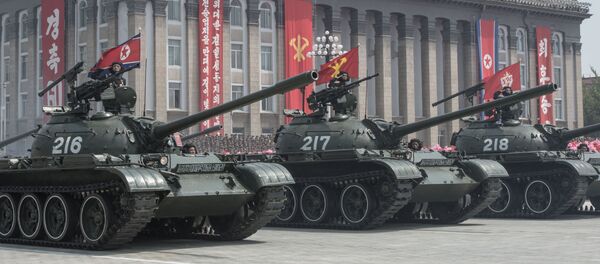 Las FFAA de Corea del Norte en un desfile militar (archivo) - Sputnik Mundo