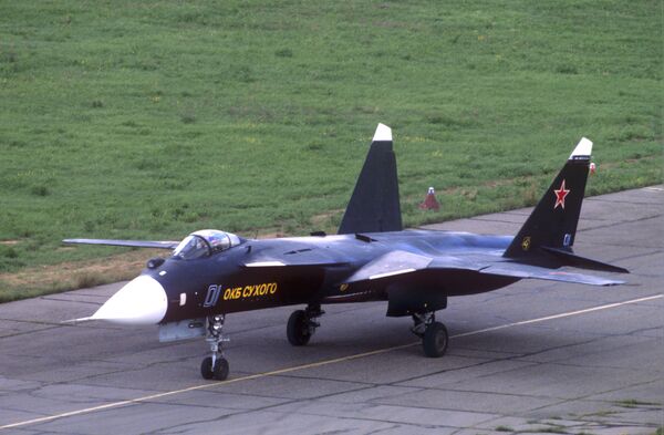 El caza experimental Su-47 Berkut - Sputnik Mundo