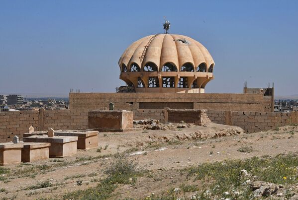 El arriesgado combate del Ejército sirio por la sitiada ciudad de Deir Ezzor - Sputnik Mundo