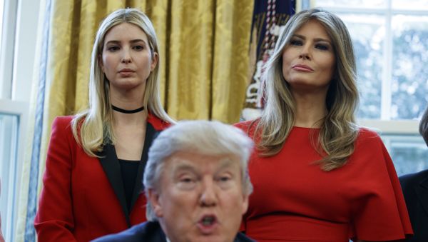 Ivanka Trump y la primera dama Melania Trump Ivanka Trump y la primera dama Melania Trump - Sputnik Mundo