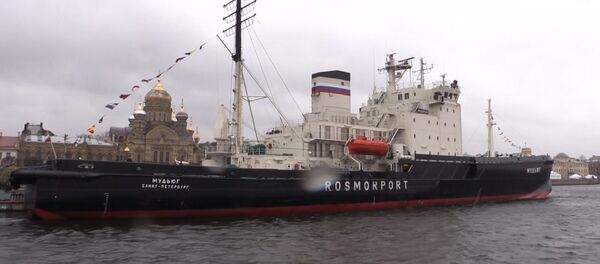 Desfile de gigantes del mar: San Petersburgo celebra el festival de rompehielos Desfile de gigantes del mar: San Petersburgo celebra el festival de rompehielos - Sputnik Mundo