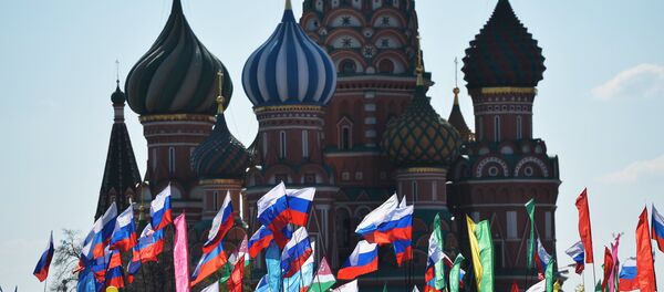 Participants in a May 1 demonstration on Moscow's Red Square. (File) - Sputnik Mundo