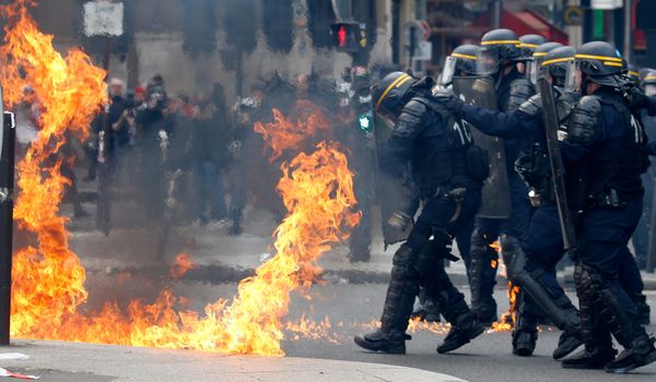 Marcha contra Macron y Le Pen en París - Sputnik Mundo