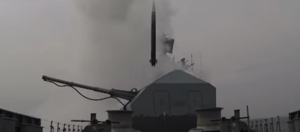 La fragata Almirante Makarov dispara misiles novedosos en el Báltico La fragata Almirante Makarov dispara misiles novedosos en el Báltico - Sputnik Mundo