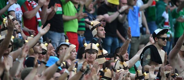 Hinchas de Lokomotiv - Sputnik Mundo