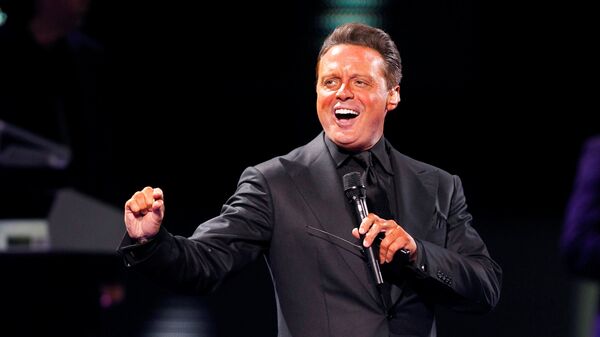 El cantante mexicano Luis Miguel  - Sputnik Mundo