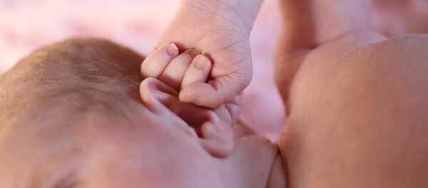 Un recién nacido - Sputnik Mundo