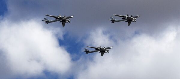 Los bombarderos estratégicos rusos Tu-95 (archivo) - Sputnik Mundo