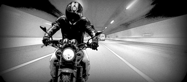 Una moto en en un túnel Una moto en en un túnel - Sputnik Mundo