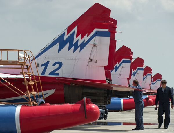 Los secretos de los pilotos acrobáticos de la Fuerza Aérea de Rusia (fotos) - Sputnik Mundo