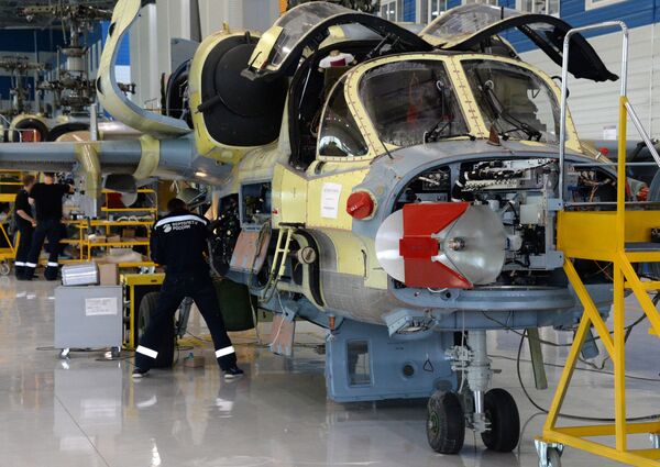 El 'nacimiento' de los Aligator: así se construyen los Ka-52 - Sputnik Mundo