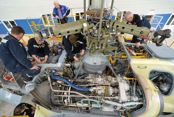 El 'nacimiento' de los Aligator: así se construyen los Ka-52 - Sputnik Mundo