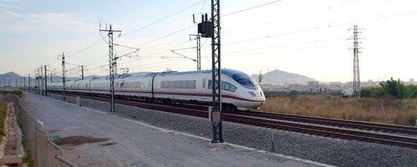 Un tren en España Un tren en España - Sputnik Mundo