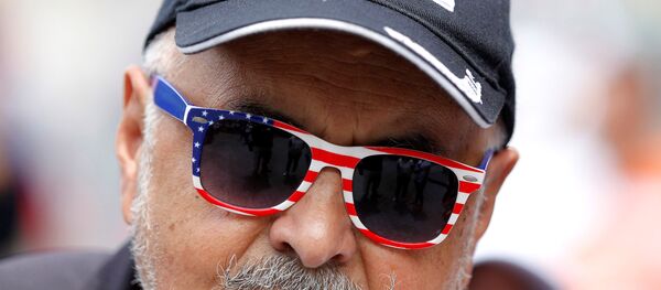 Un hombre con una gorra que pone 'CIA' (archivo) Un hombre con una gorra que pone 'CIA' (archivo) - Sputnik Mundo