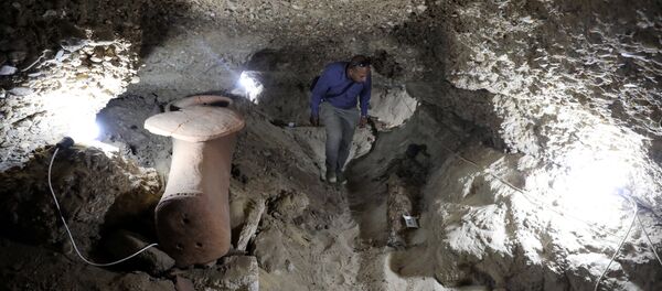 El interior de la cámara funeraria recientemente descubierta - Sputnik Mundo