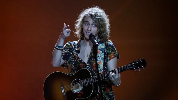 El representante de España en Eurovision, Manel Navarro, durante el certamen El representante de España en Eurovision, Manel Navarro, durante el certamen - Sputnik Mundo