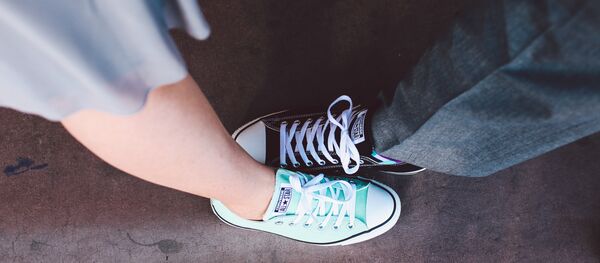 Una niña y un niño (imagen referencial) - Sputnik Mundo