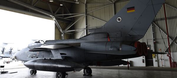 El avión alemán Tornado en la base militar de Incirlik en Turquía - Sputnik Mundo