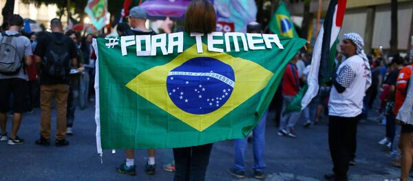 Protesta en Brasil contra el presidnte de país, Michel Temer - Sputnik Mundo