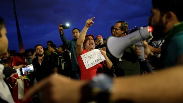 Protesta contra Michel Temer en rasil - Sputnik Mundo