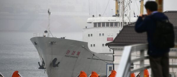 Viaje al país más hermético del mundo: el primer ferri llega a Rusia desde Corea del Norte Viaje al país más hermético del mundo: el primer ferri llega a Rusia desde Corea del Norte - Sputnik Mundo