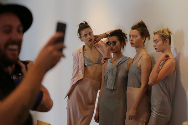 Elegancia y diversidad en la Semana de la Moda de Australia - Sputnik Mundo