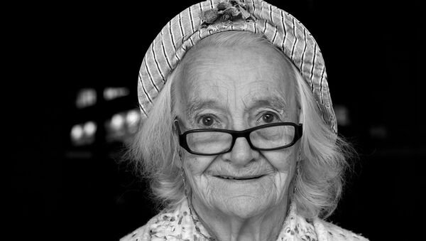 Una abuela - Sputnik Mundo