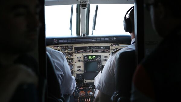 Cabina de un avión (archivo) - Sputnik Mundo